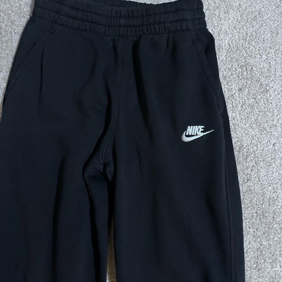 Nike Kids Navy Sweatpants - Picture 2 of 3
